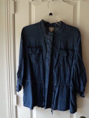 Women's Button up 3/4 Sleeve Top